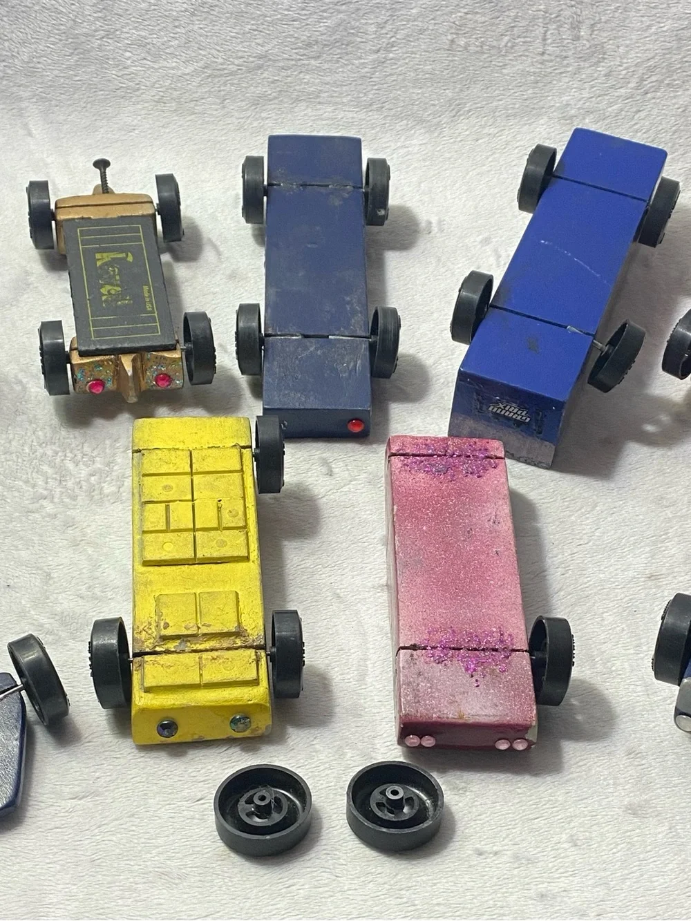 VINTAGE LOT of 9 Pinewood DERBY CARS PINECARS Cub Boy Scouts Wooden PINE CARS